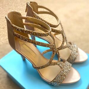 Antonio Melani Open Toe Ankle Strap Rhinestone Heels Shoes/Dusk Sand/Gold Sz 9